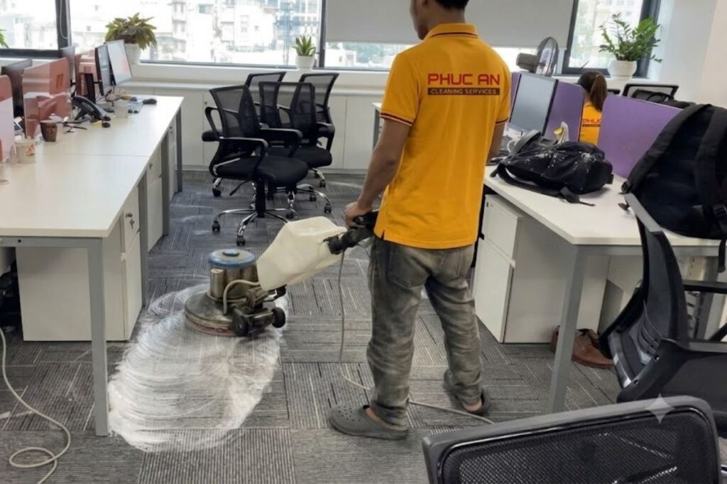 Máy giặt phun hút trong giặt thảm