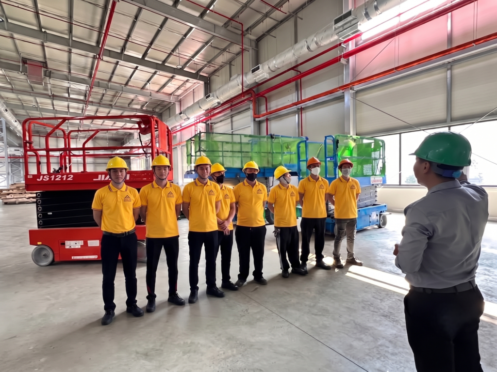 Họp phân công trước khi thực hiện dự án